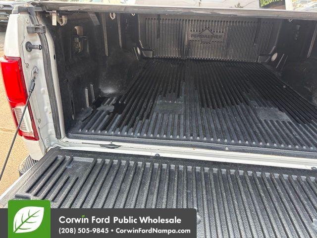 Used 2019 Oxford White Ford  image 28