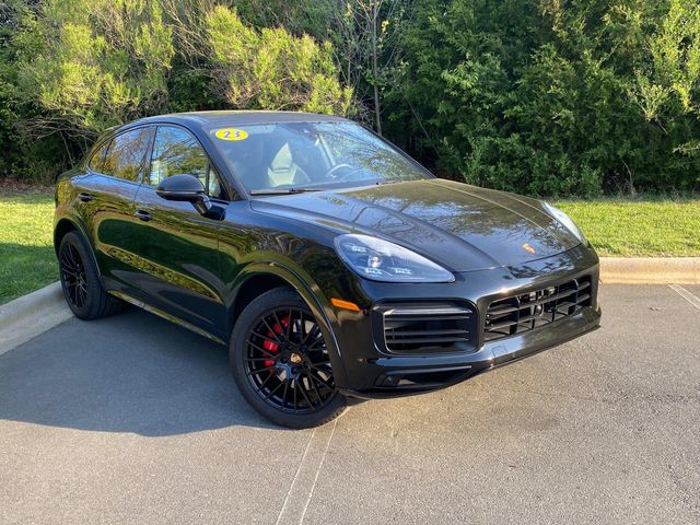 2023 Porsche Cayenne GTS's photo