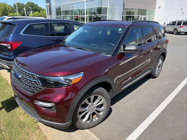 2022 Ford Explorer XLT RWD's photo