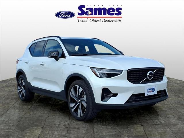 2024 Volvo XC40