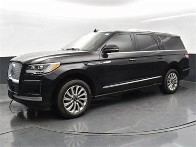 2022 Lincoln Navigator L Standard