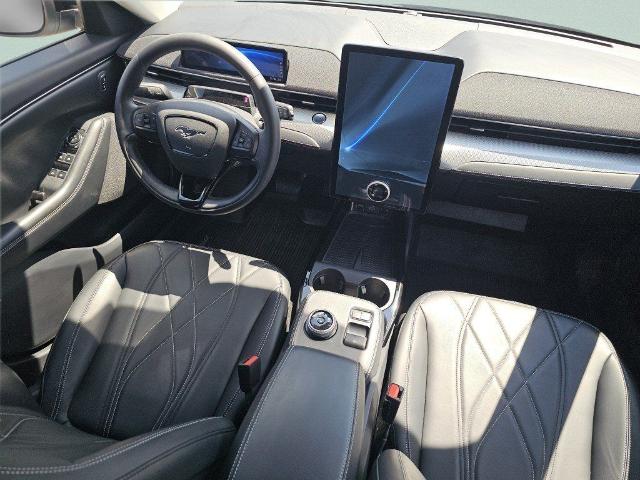 Used 2023 White Metallic Ford  image 25