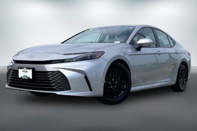 Used 2025 Toyota Camry LE with VIN 4T1DAACK0SU031273 for sale in Kansas City