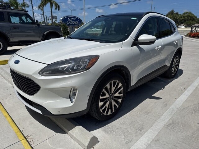 2020 Ford Escape Titanium