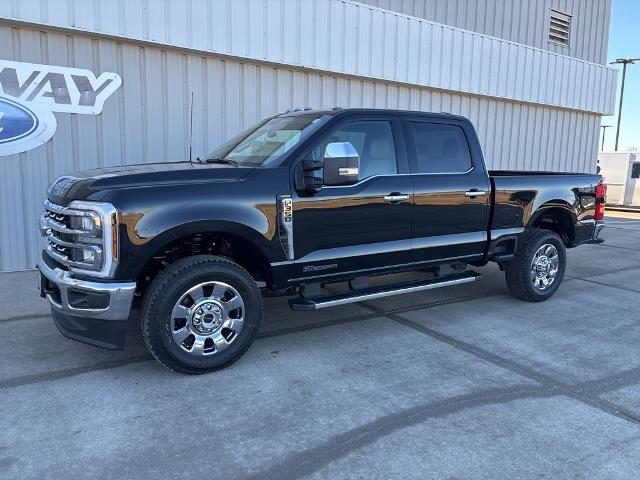 2025 Ford Super Duty F-350 SRW LARIAT