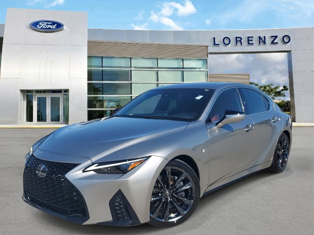 2021 Lexus IS