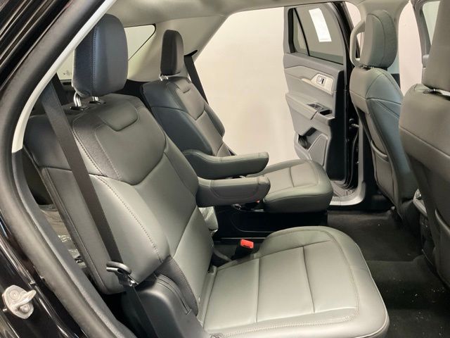 New 2026 Agate Black Metallic Ford Active image 29