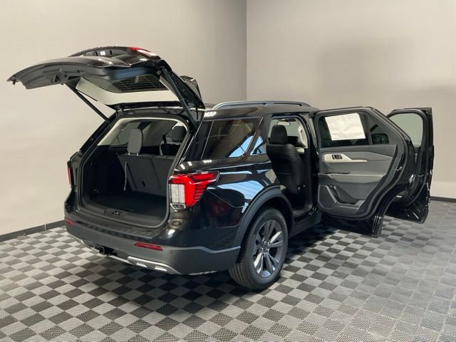 New 2026 Agate Black Metallic Ford Active image 31