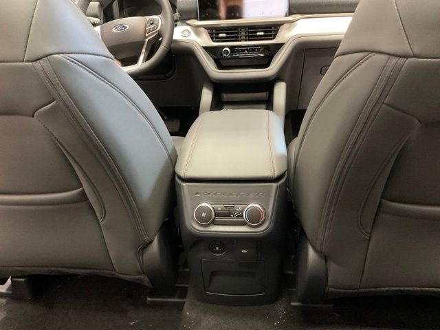 New 2026 Agate Black Metallic Ford Active image 37