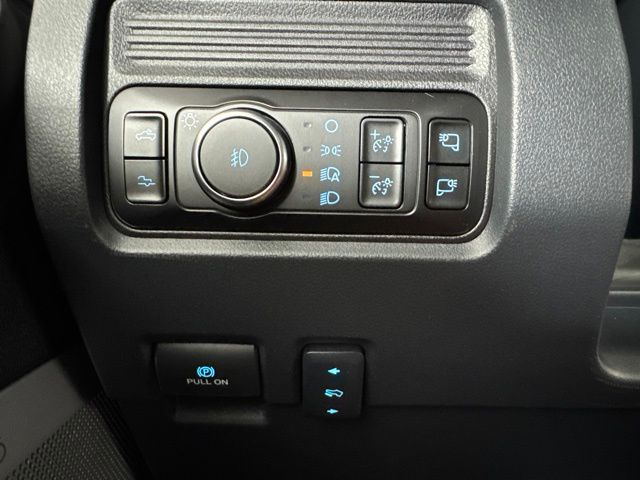 New 2026 Agate Black Metallic Ford F-350® Platinum® image 18