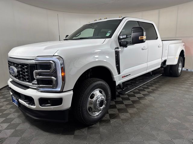 New 2026 Star White Metallic Tri-Coat Ford F-350® Platinum® image 7