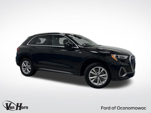 2022 Audi Q3
