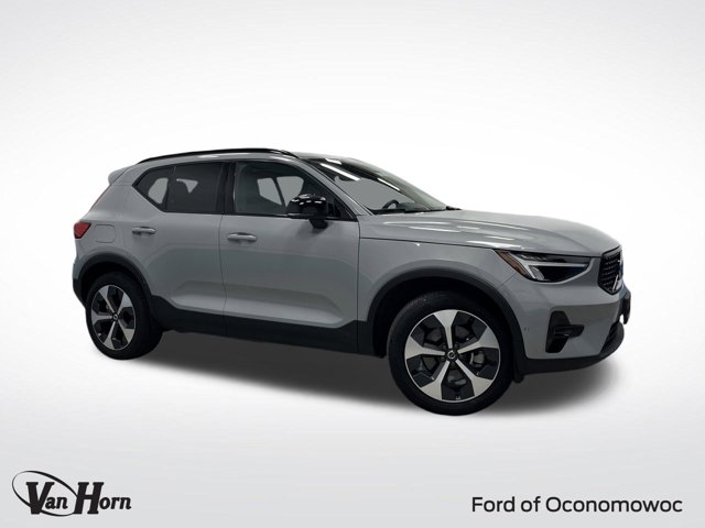 2024 Volvo XC40