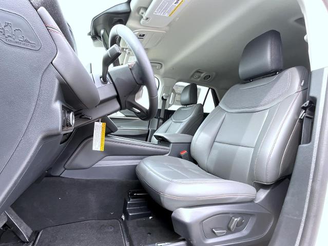New 2026 Star White Metallic Tri-Coat Ford Active image 23