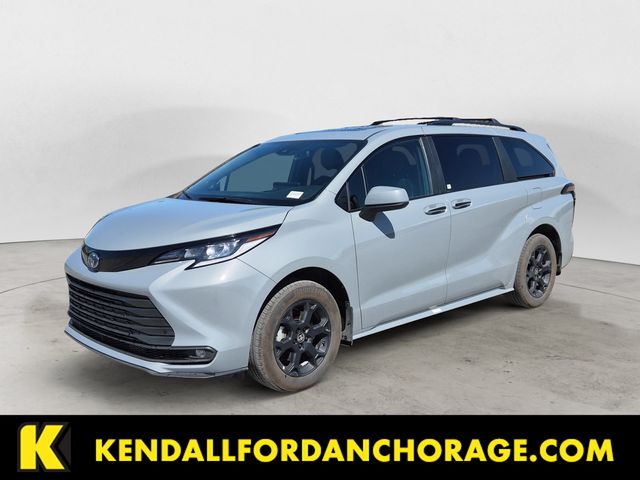 2025 Toyota Sienna Woodland Edition
