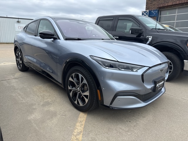 2022 Ford Mustang Mach-e