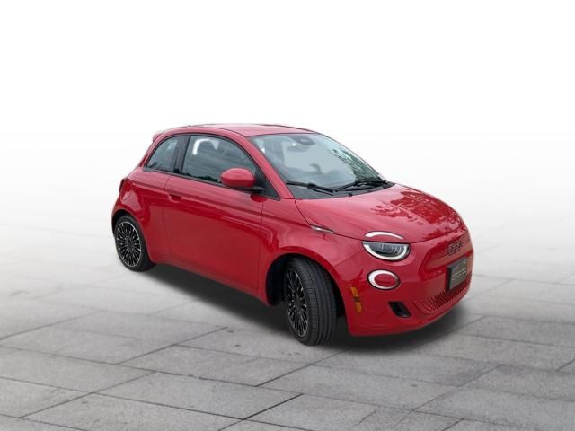 2024 Fiat 500e Base