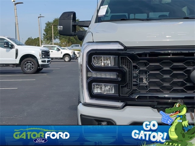 New 2025 Ford Super Duty F-250 SRW LARIAT New 2025 Ford Super Duty F-250 SRW LARIAT