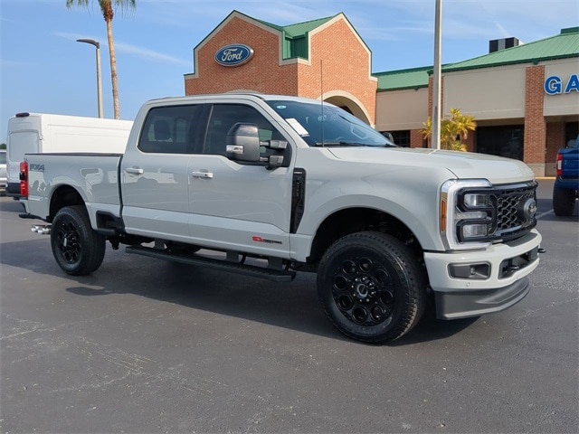 New 2025 Ford Super Duty F-250 SRW LARIAT New 2025 Ford Super Duty F-250 SRW LARIAT