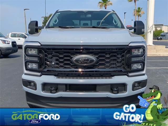 New 2025 Ford Super Duty F-350 SRW LARIAT New 2025 Ford Super Duty F-350 SRW LARIAT
