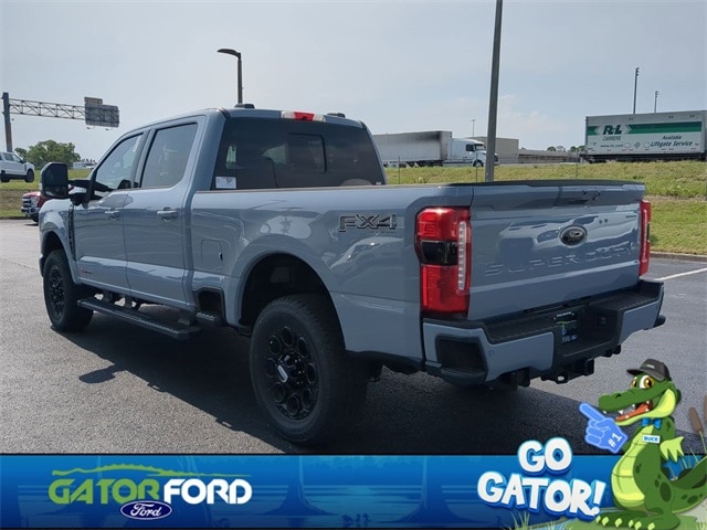 New 2025 Ford Super Duty F-350 SRW LARIAT New 2025 Ford Super Duty F-350 SRW LARIAT