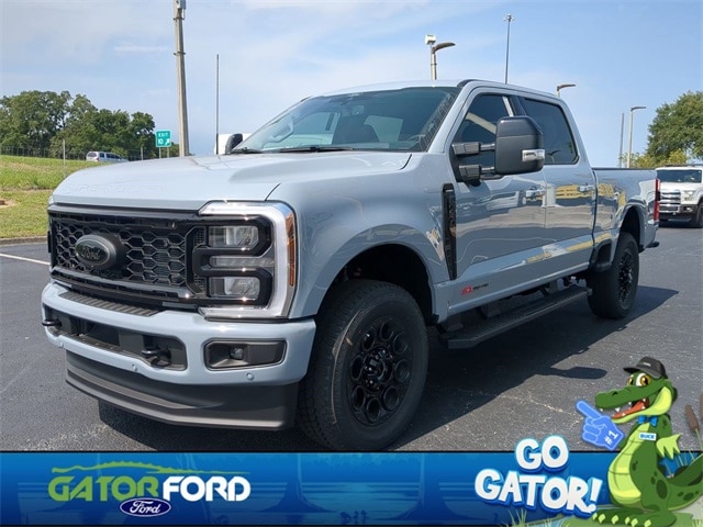 New 2025 Ford Super Duty F-350 SRW LARIAT New 2025 Ford Super Duty F-350 SRW LARIAT
