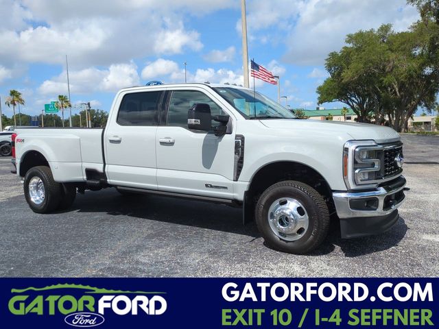 2026 Ford Super Duty F-350 DRW LARIAT