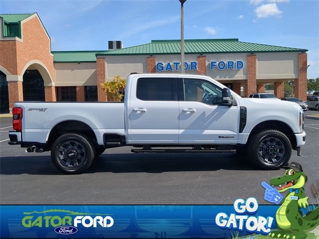 New 2024 Ford Super Duty F-250 SRW LARIAT New 2024 Ford Super Duty F-250 SRW LARIAT