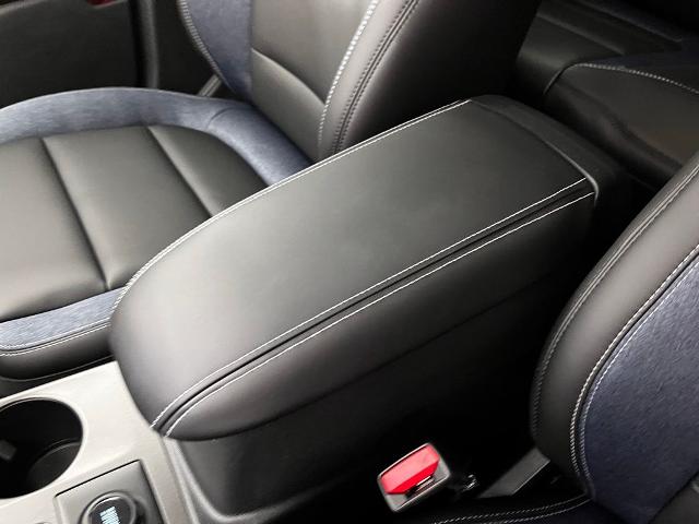 New 2026 Velocity Blue Metallic Ford Outer Banks® image 29