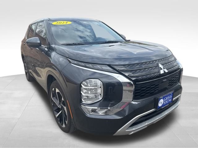 Used 2024 Mitsubishi Outlander SE Used 2024 Mitsubishi Outlander SE