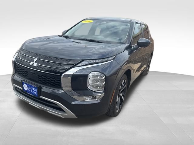 Used 2024 Mitsubishi Outlander SE Used 2024 Mitsubishi Outlander SE