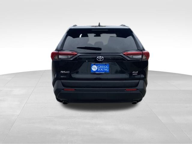 Used 2021 Toyota RAV4 XLE Used 2021 Toyota RAV4 XLE