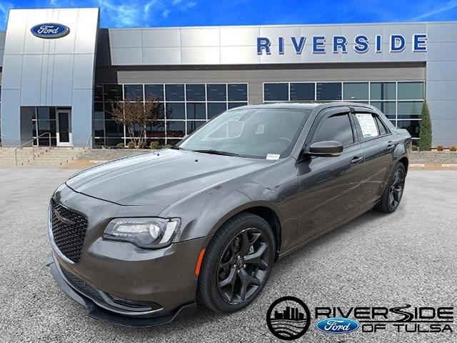 2021 Chrysler 300