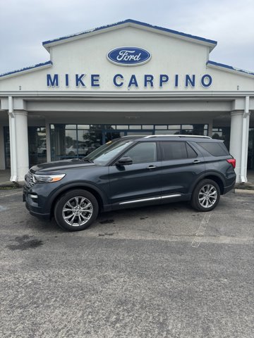 2022 Ford Explorer Limited's photo