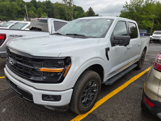 Used 2024 Avalanche Ford XLT image 3