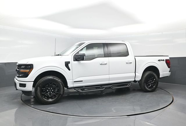 Certified Used 2025 Oxford White Ford XLT image 34