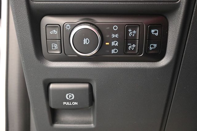 Certified Used 2025 Oxford White Ford XLT image 38