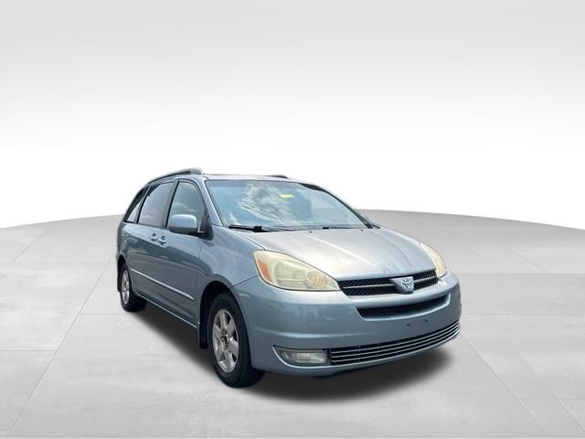 2004 Toyota Sienna XLE