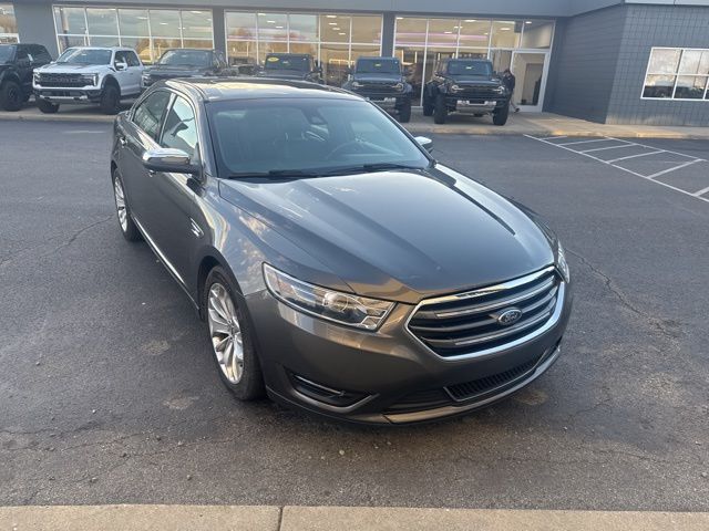 2017 Ford Taurus