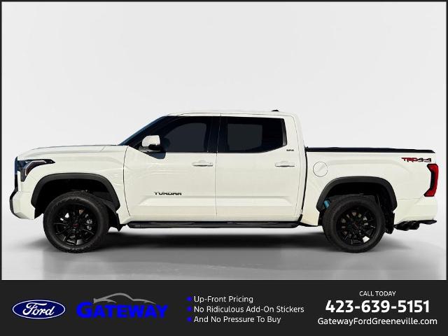 2022 Toyota Tundra SR5's photo