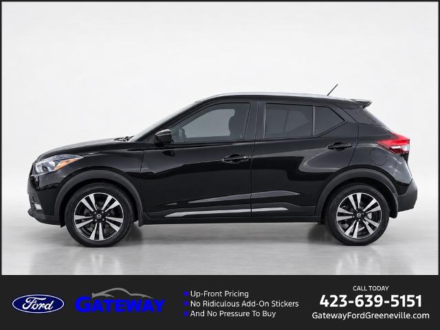 2020 Nissan Kicks SR