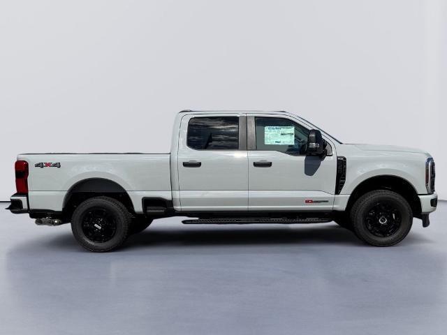 2026 Ford F-350 Super Duty XL - Photo 6