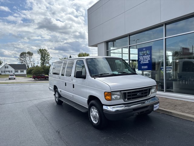 2005 Ford Econoline Wagon