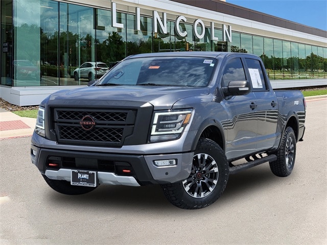 2023 Nissan Titan