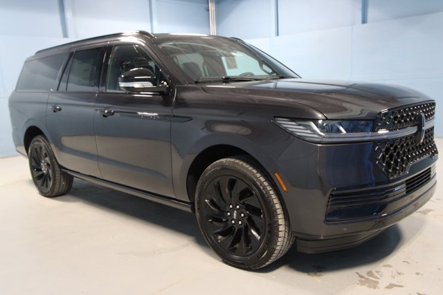 2027 Lincoln Navigator L Reserve