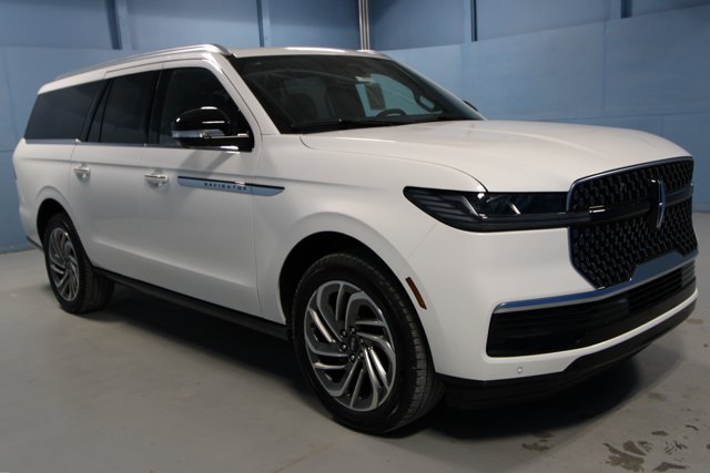 2027 Lincoln Navigator L Reserve