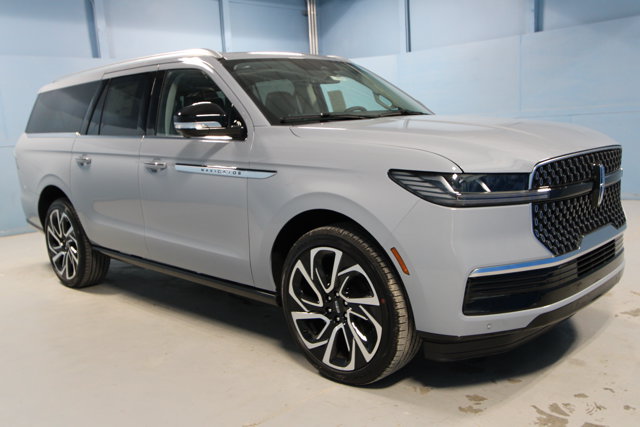 2027 Lincoln Navigator L Reserve