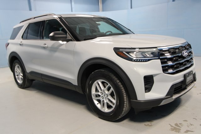 2027 Ford Explorer Active w/200A Pkg