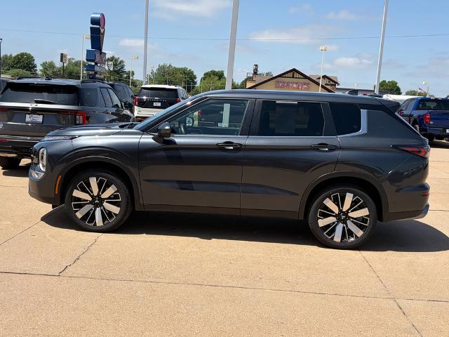 2025 Mitsubishi Outlander SE - Photo 7