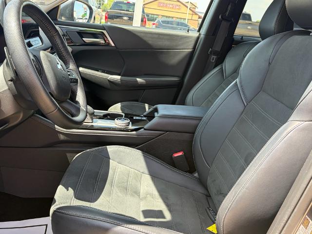 2025 Mitsubishi Outlander SE - Photo 9